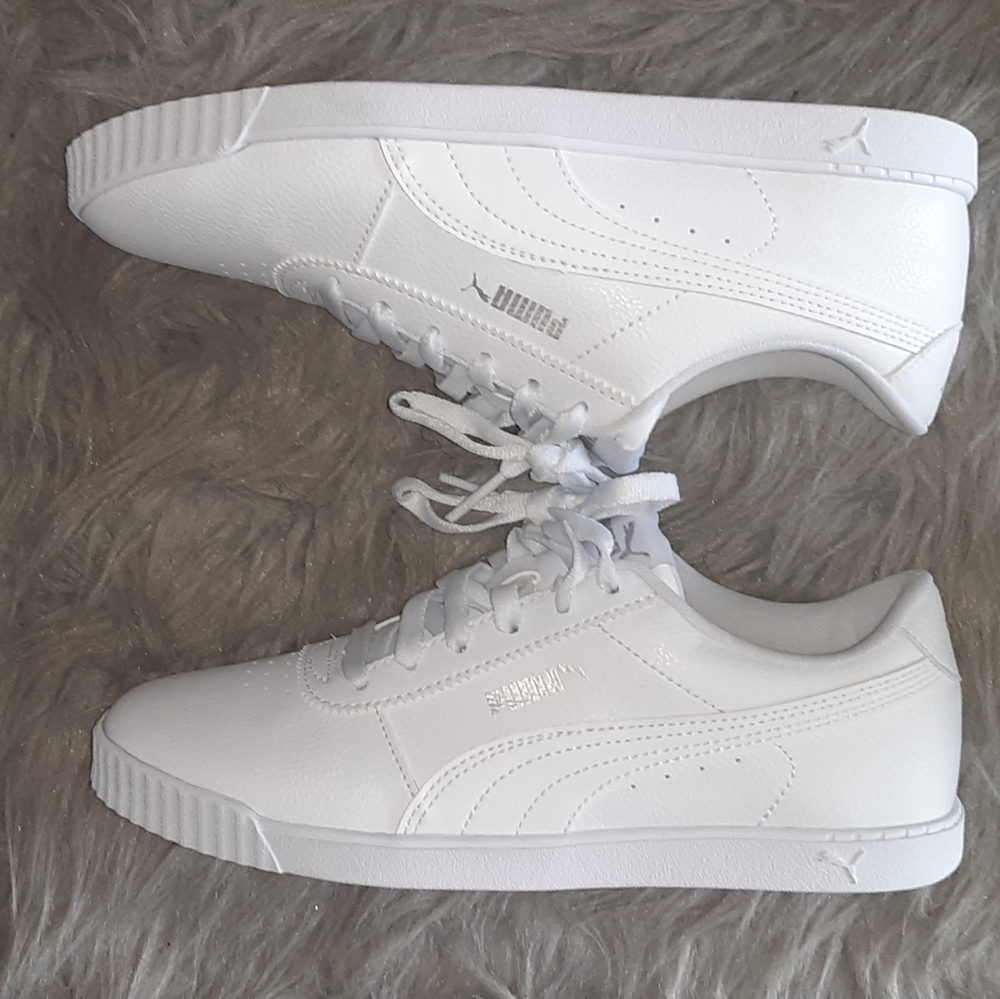 Women White Puma Carina Slim Sneakers
